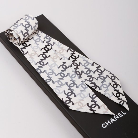 SOLD Chanel Maxi Twilly Scarf - Picture 2 of 6